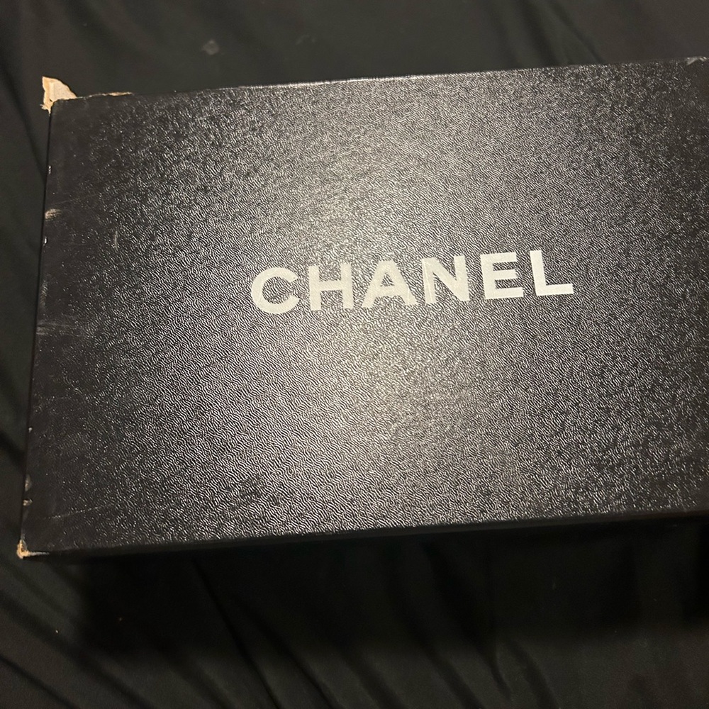 Chanel - Picture 6 of 6
